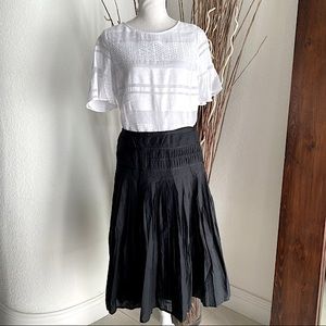 Club Monaco Black Pleated Skirt Size 4